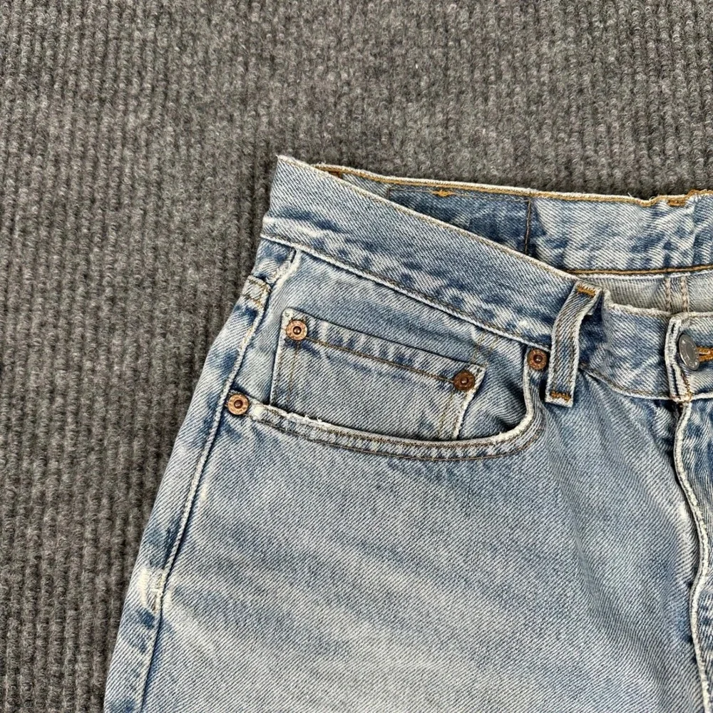 Vintage‎ 90s Levi's 550 Relaxed Fit Jeans Mens 33x32 Light Wash Distressed Denim